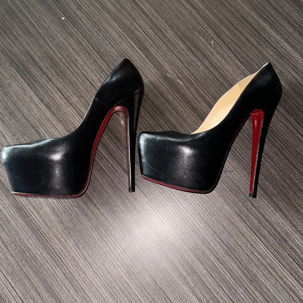 Christian Louboutin daffodile black pumps size 39.5 - Picture 8 of 9